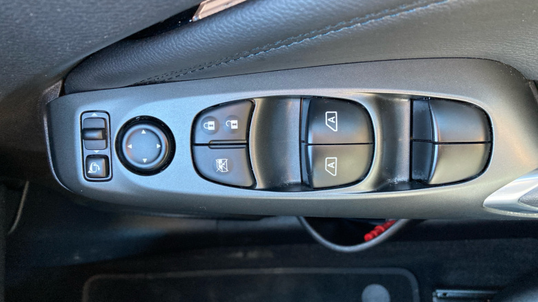 Nissan Juke 1.6 Hybrid N-Connecta 5dr Auto Hybrid Hatchback